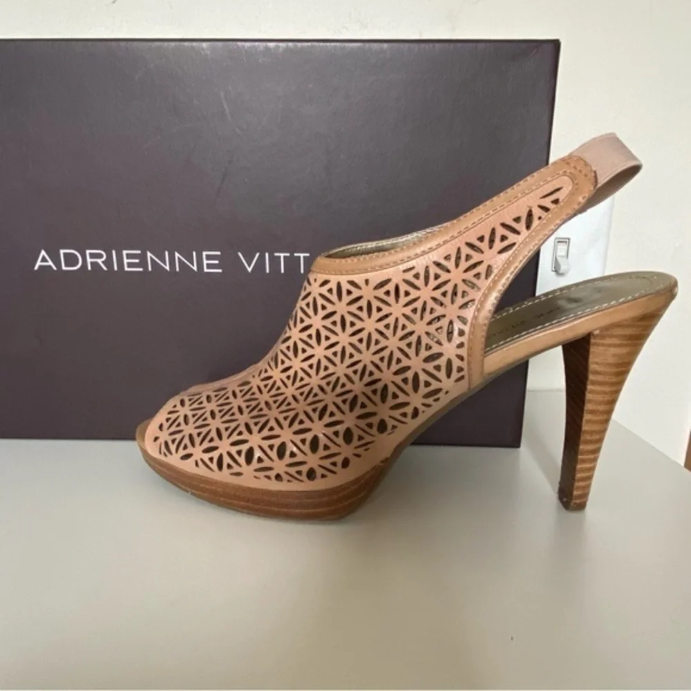 Adrienne Vittadini Nude Laser Cut Leather Heeled Platform Sandal Heels S…